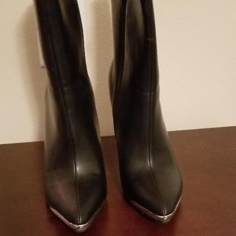 Black Short Boots